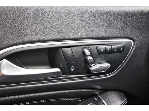 Used 2019 Mercedes-Benz CLA 250 4MATIC image 22