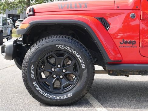 Used 2022 Jeep Gladiator Willys image 8