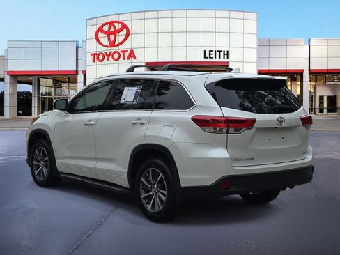 Used 2018 Toyota Highlander XLE image 7