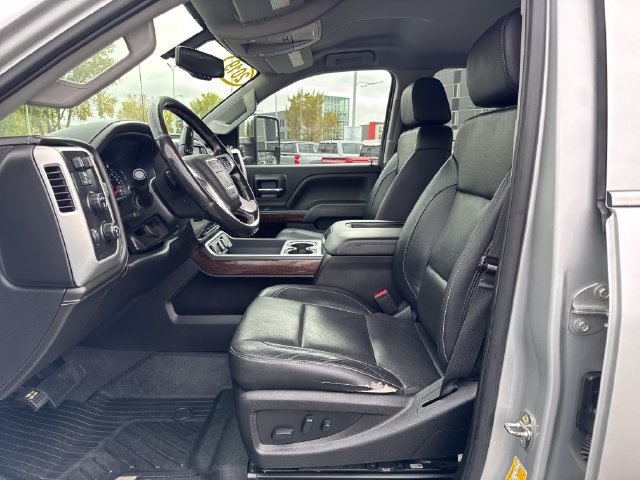 Used 2019 GMC Sierra 2500 SLT w/ Duramax Plus Package AWD/4WD image 9