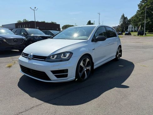 Used 2017 Volkswagen Golf R 4-Door image 5