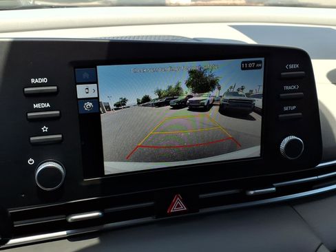 Certified 2025 Hyundai Elantra Sport FWD image 21