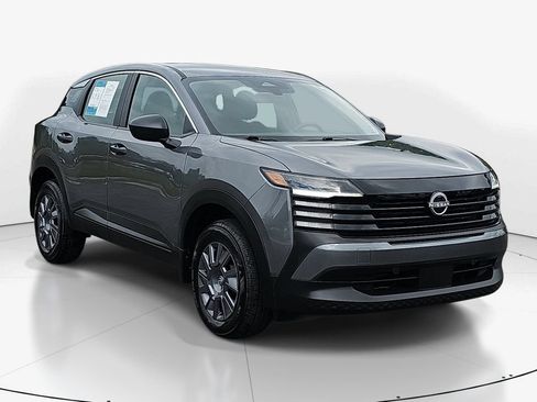 Used 2026 Nissan Kicks S FWD image 3