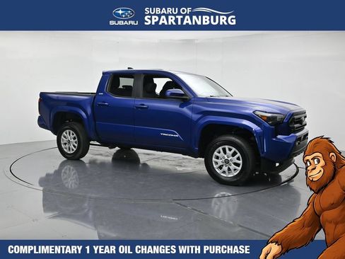 Used 2025 Toyota Tacoma SR5 RWD image 3