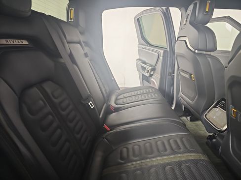 Used 2022 Rivian R1T Launch Edition image 23