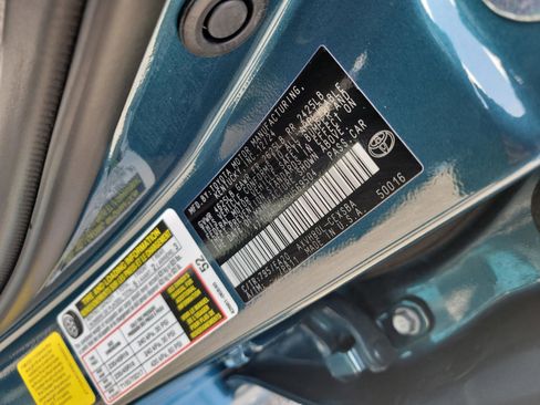 Used 2025 Toyota Camry SE image 33