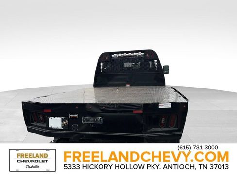 Used 2023 GMC Sierra 3500 Pro w/ Convenience Package image 3