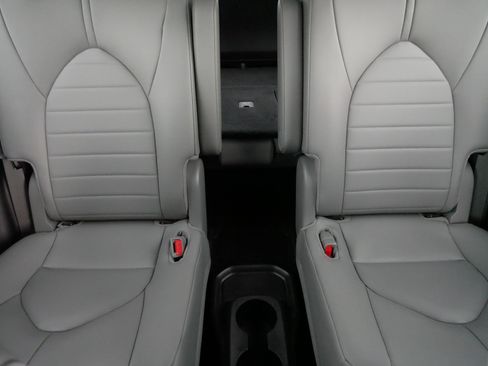 Certified 2026 Toyota Highlander XLE AWD/4WD image 13