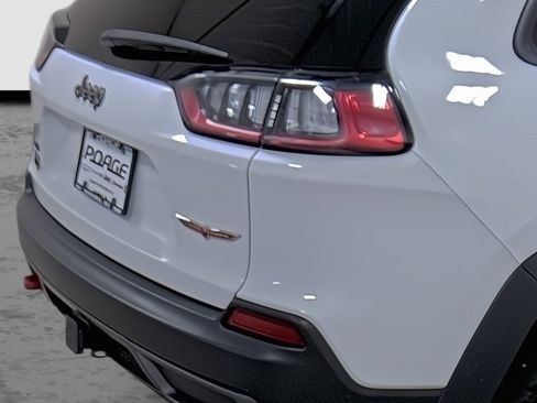 Used 2022 Jeep Cherokee Trailhawk w/ Sun, Sound & Nav Group AWD/4WD image 13