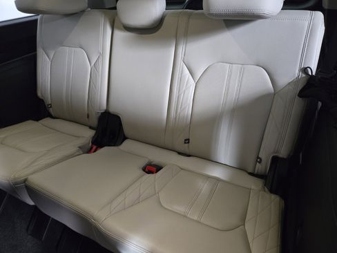 Used 2018 Ford Expedition Max Platinum image 18