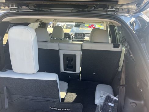 Used 2022 Mitsubishi Outlander SEL image 19