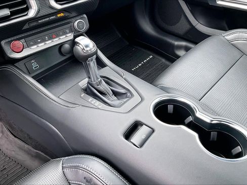 Used 2025 Ford Mustang Premium image 16