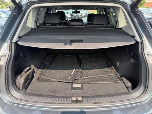 Used 2019 Volkswagen Tiguan SEL AWD/4WD image 34