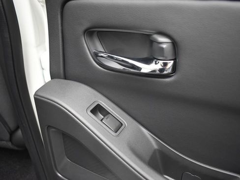 New 2026 Nissan Frontier SV w/ Tow Package image 19