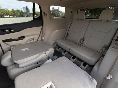 Used 2022 GMC Acadia Denali w/ Denali Ultimate Package image 31