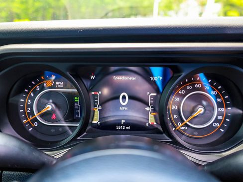 Used 2024 Jeep Wrangler Unlimited Rubicon 392 AWD/4WD image 18