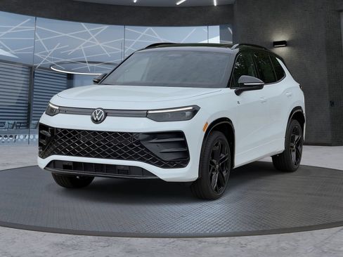 New 2026 Volkswagen Tiguan SE R-Line AWD/4WD image 2