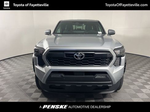 Certified 2025 Toyota Tacoma TRD Off-Road AWD/4WD image 18