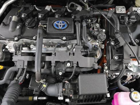 Used 2024 Toyota Corolla LE AWD/4WD image 12