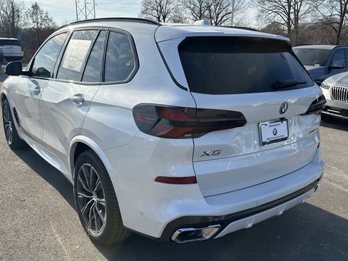 Used 2026 BMW X5 xDrive50e w/ M Sport Package AWD/4WD image 8