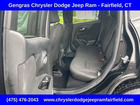 Certified 2021 Jeep Renegade Latitude AWD/4WD image 38