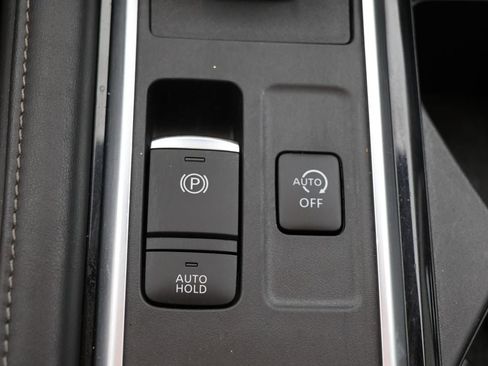 Used 2022 Nissan Pathfinder SL w/ SL Premium Package image 29