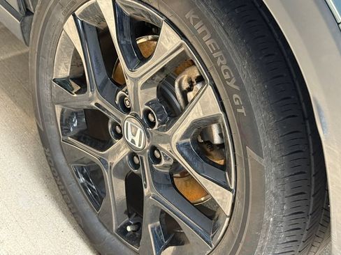 Used 2025 Honda HR-V Sport image 9