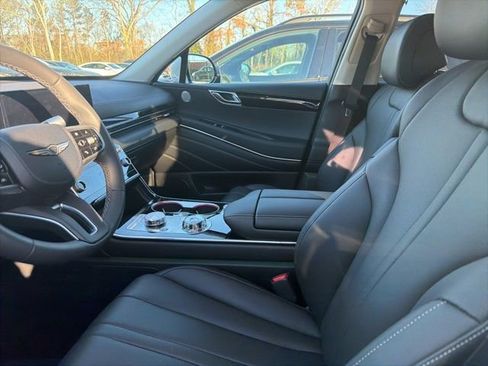 Used 2025 Genesis GV80 2.5T Standard image 10