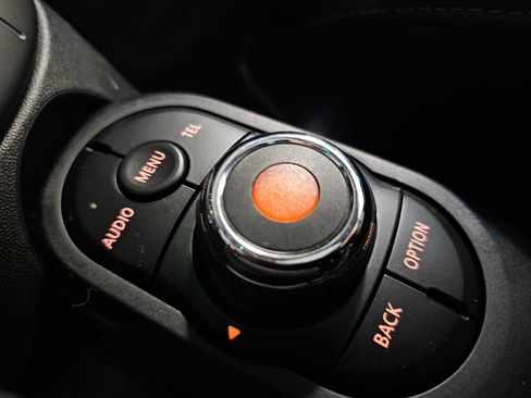 Used 2016 MINI Cooper S image 21