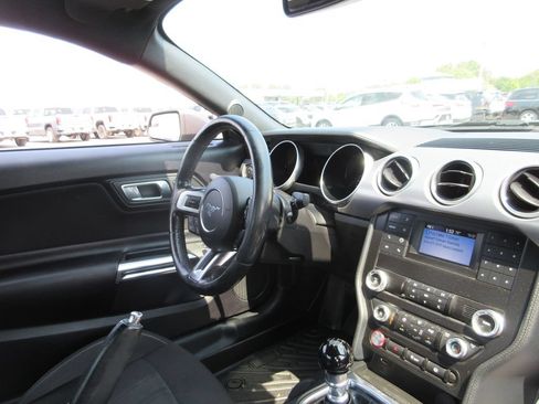 Used 2019 Ford Mustang GT w/ Black Accent Package RWD image 20