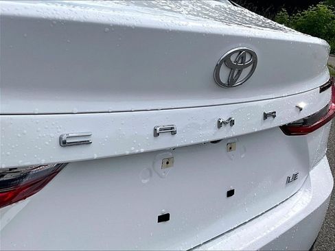 Used 2025 Toyota Camry SE FWD image 27