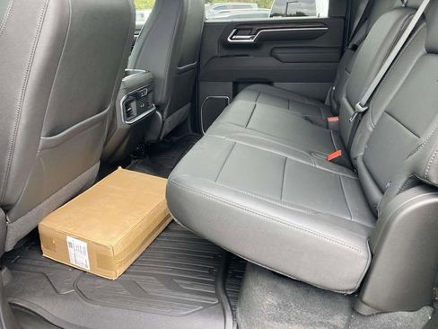 New 2026 GMC Sierra 2500 SLT w/ SLT Convenience Package AWD/4WD image 12