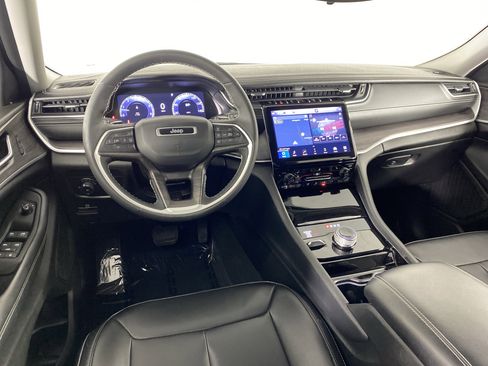 Used 2023 Jeep Grand Cherokee L Limited AWD/4WD image 36