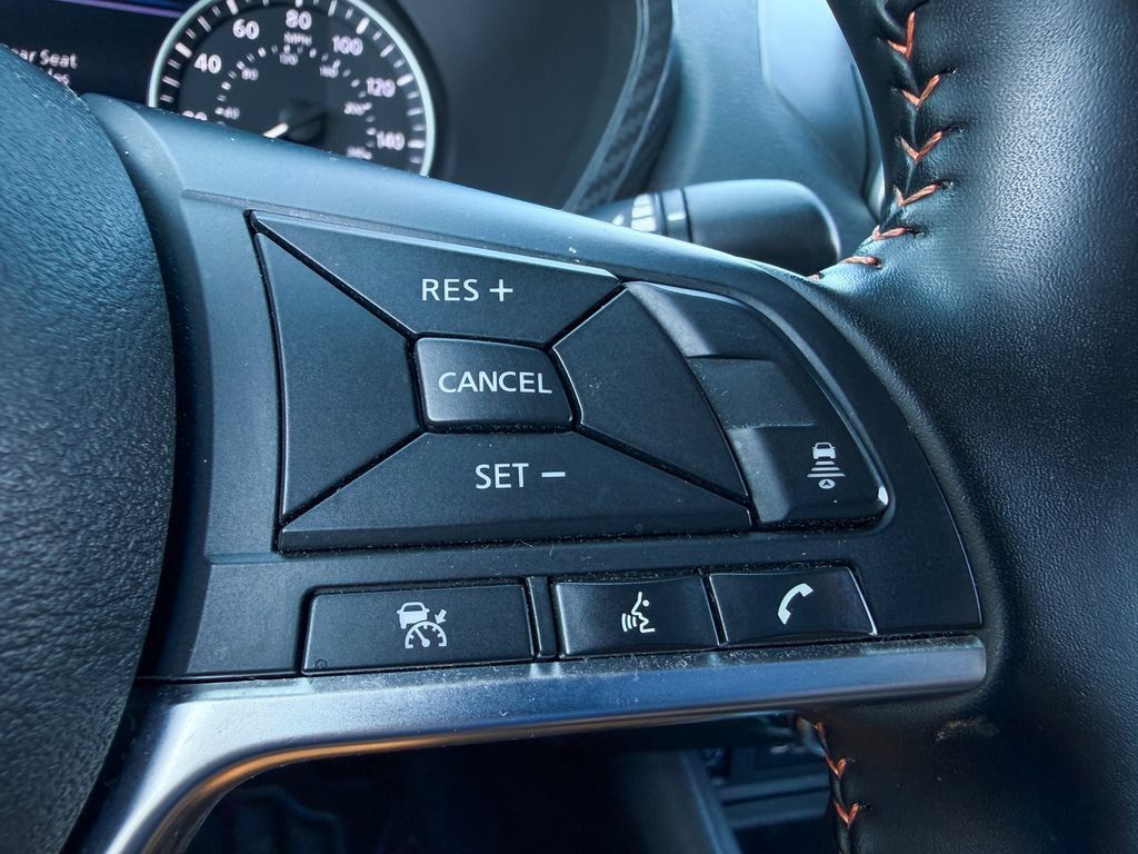Used 2025 Nissan Sentra SR FWD image 17