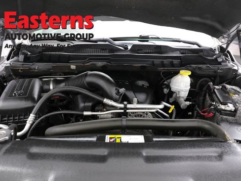 Used 2019 RAM 1500 Classic SLT AWD/4WD image 7