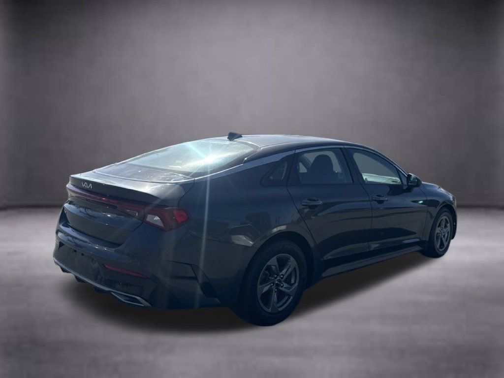 Used 2022 Kia K5 LXS FWD image 4