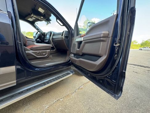 Used 2022 Ford F350 King Ranch w/ Chrome Package AWD/4WD image 28
