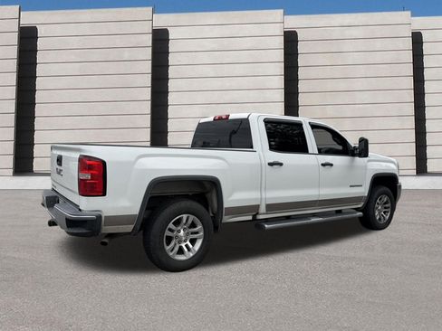 Used 2017 GMC Sierra 1500 4x4 Crew Cab w/ Sierra Convenience Package image 4