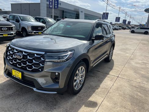 New 2026 Ford Explorer Platinum RWD image 7