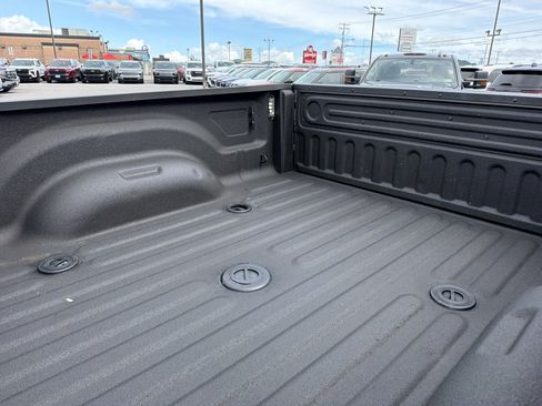 Used 2025 RAM 2500 Big Horn AWD/4WD image 12