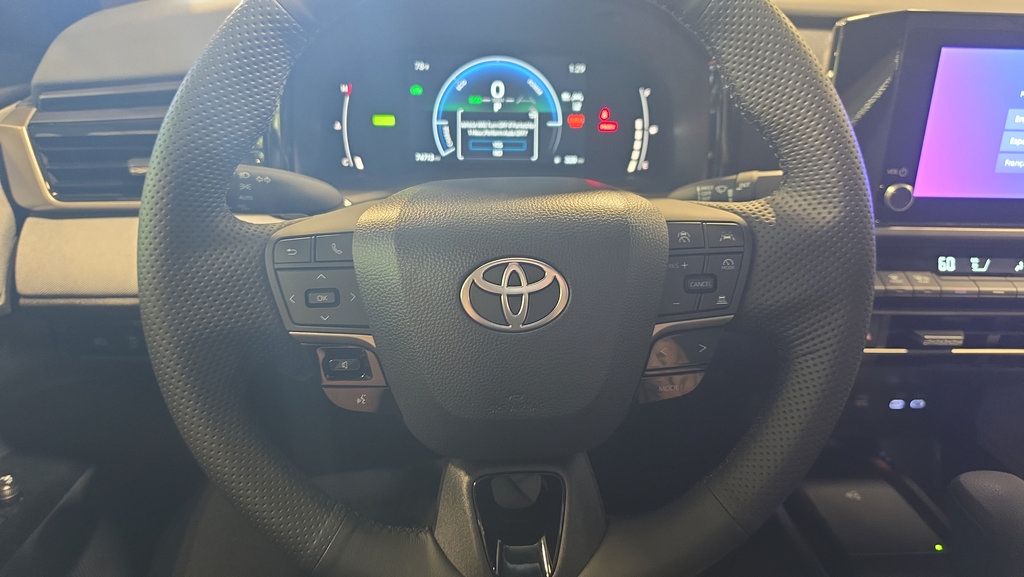 Used 2025 Toyota Camry LE w/ Convenience Package FWD image 23