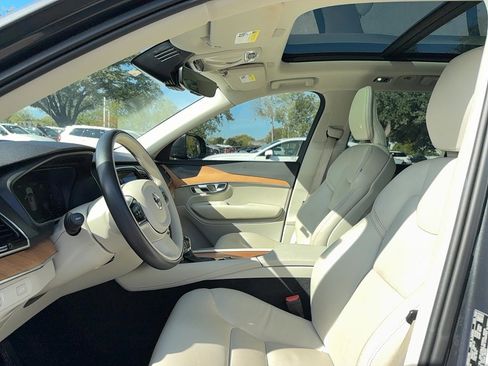 Used 2022 Volvo XC90 T6 Momentum w/ Advanced Package image 10