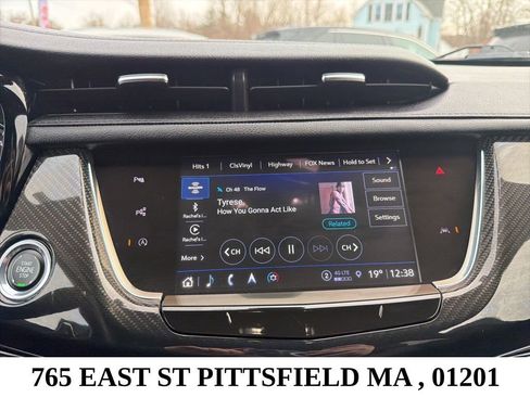 Used 2024 Cadillac XT6 Sport w/ Technology Package image 28