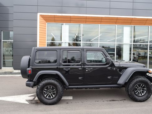 Used 2026 Jeep Wrangler Unlimited Sport AWD/4WD image 1