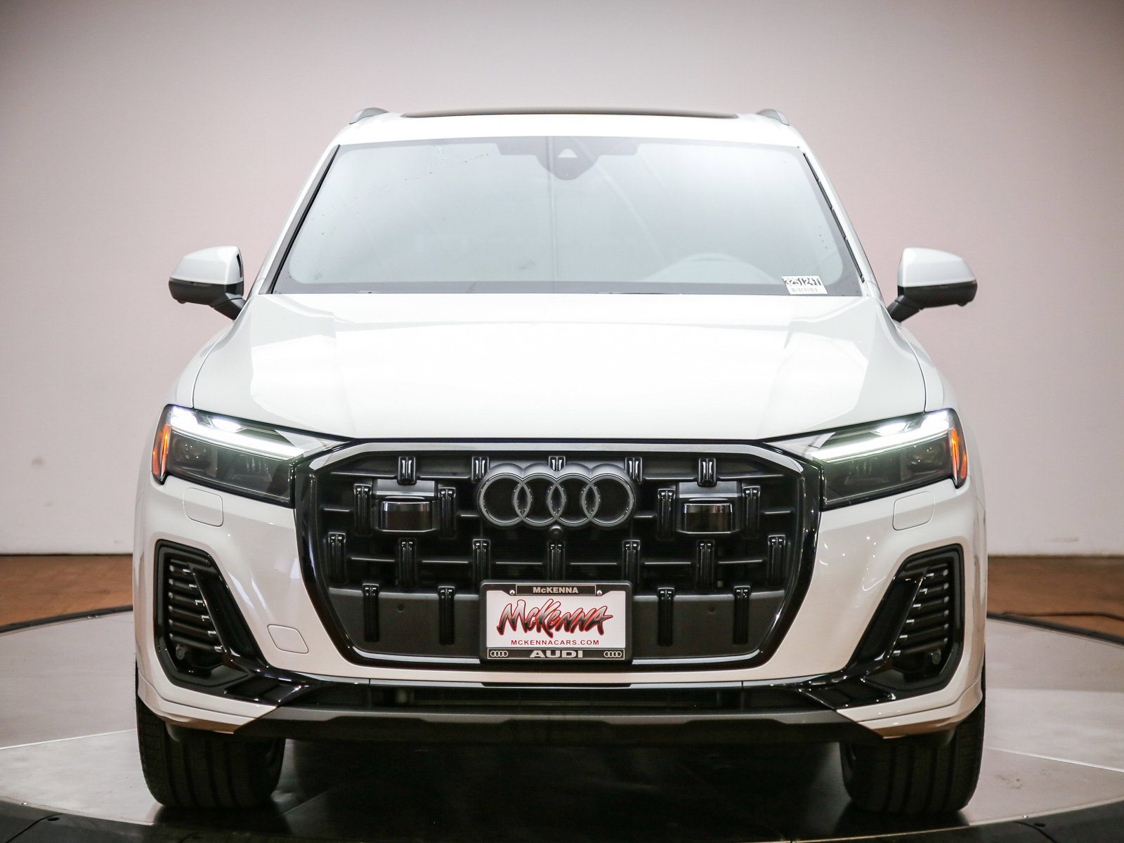 Certified 2025 Audi Q7 2.0T Premium Plus w/ Premium Plus Package AWD/4WD image 2