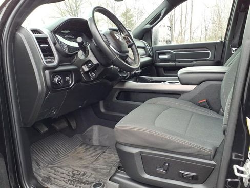 Certified 2024 RAM 2500 Big Horn w/ Night Edition AWD/4WD image 13