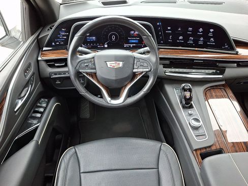 Certified 2023 Cadillac Escalade ESV Premium Luxury image 22