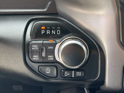 Used 2020 RAM 1500 Big Horn AWD/4WD image 30