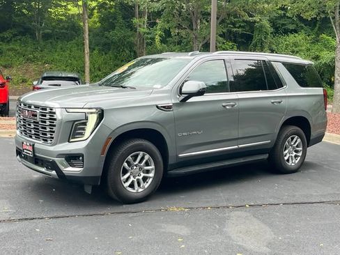 Used 2025 GMC Yukon Denali AWD/4WD image 4