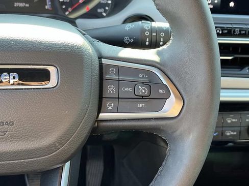 Used 2025 Jeep Compass Limited AWD/4WD image 29